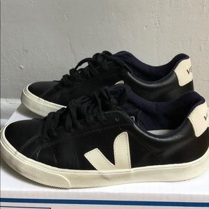 Madewell Veja Esplar Low Sneakers Black Leather